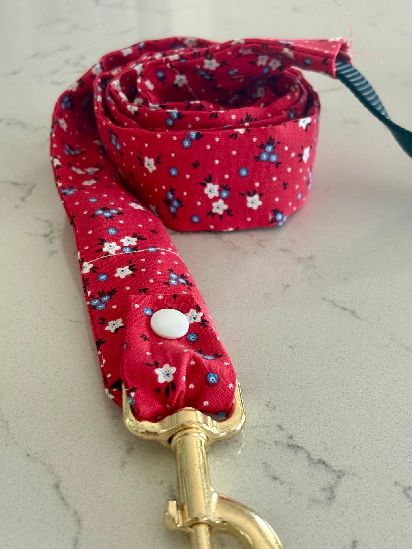 Patriotic Floral Leash Cover
