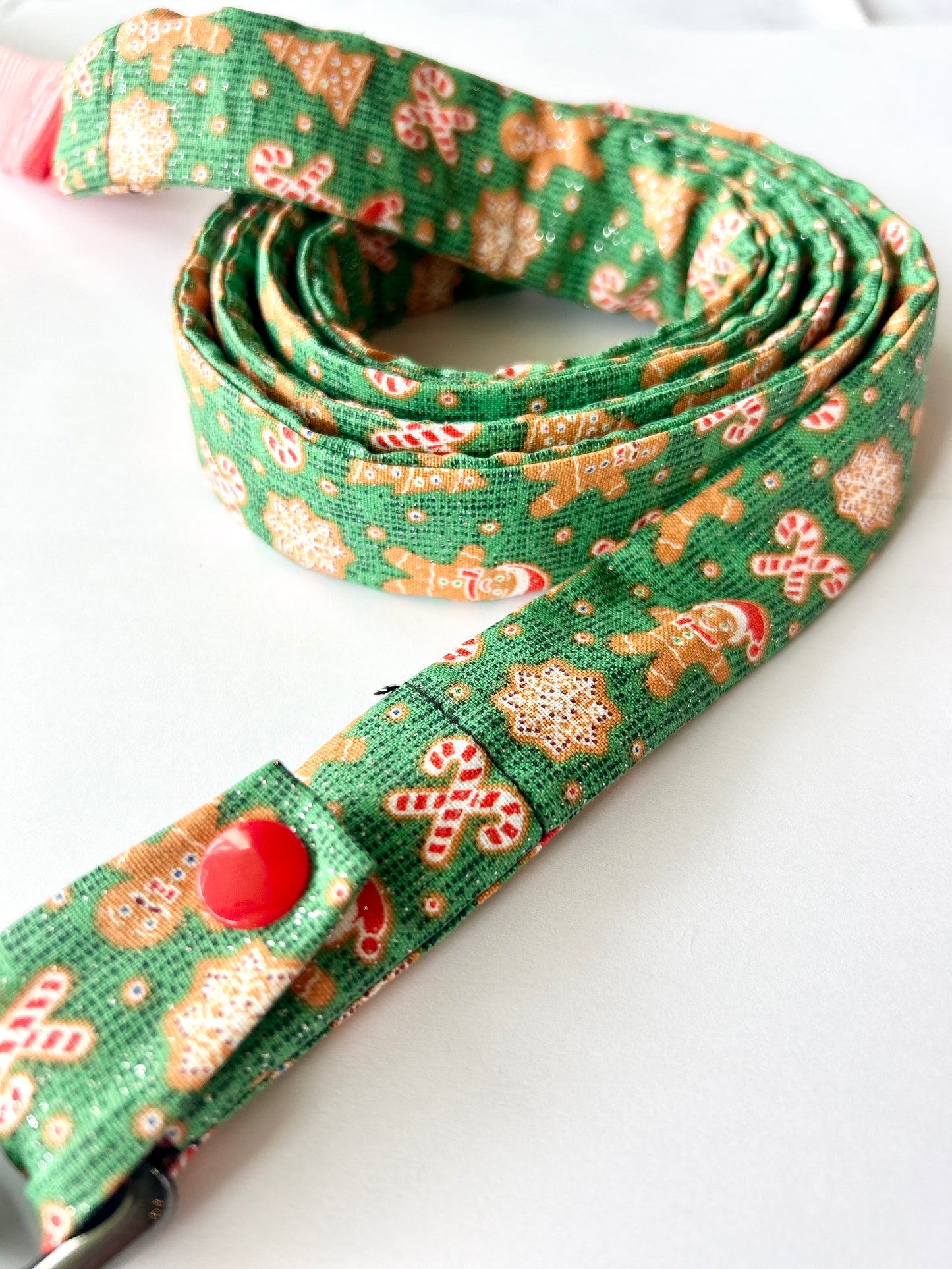 Gingerbread Leash Cover